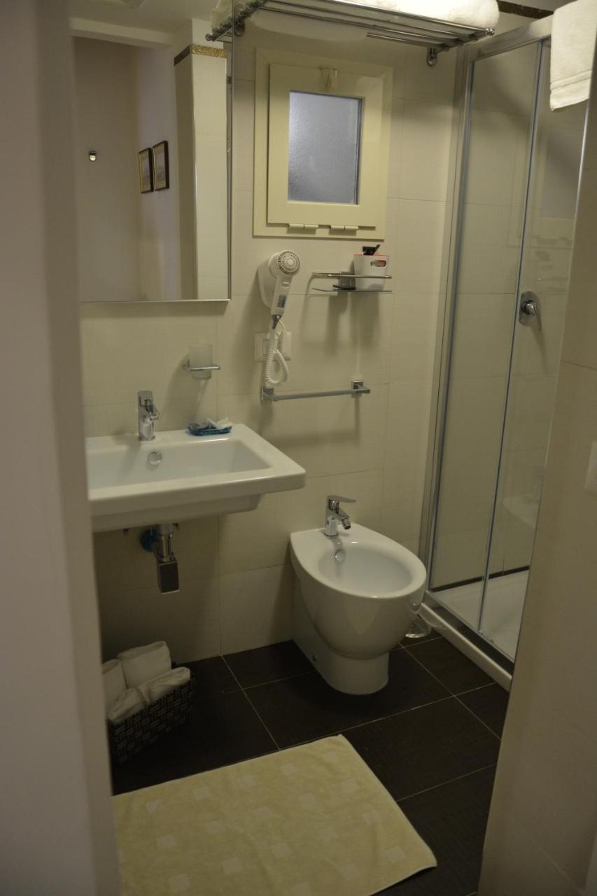 Dimora Megaride Bed & Breakfast Napoli Bagian luar foto