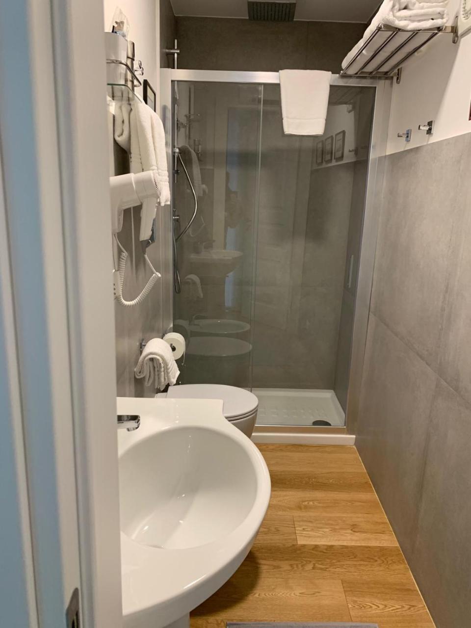 Dimora Megaride Bed & Breakfast Napoli Bagian luar foto