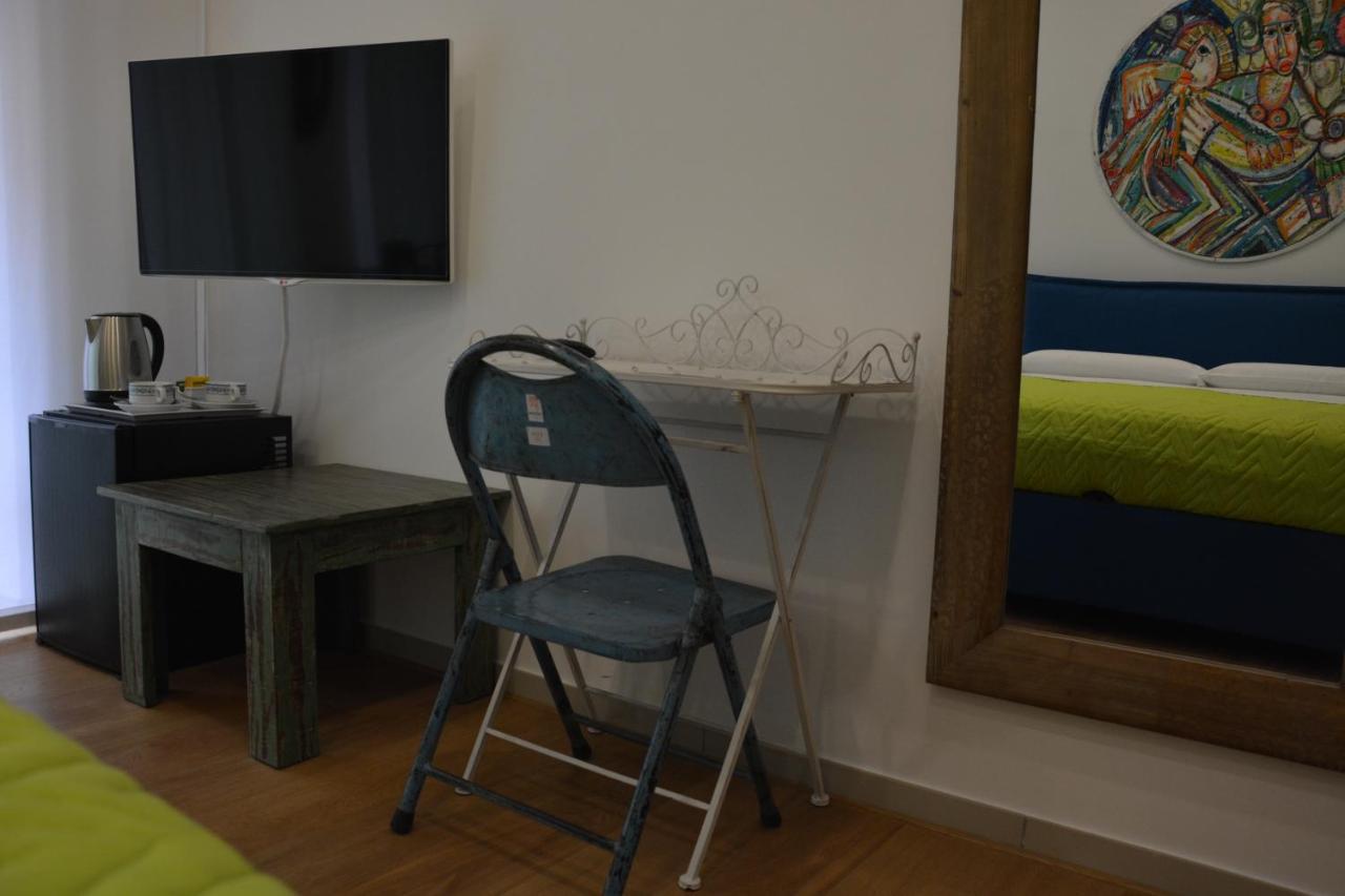 Dimora Megaride Bed & Breakfast Napoli Bagian luar foto
