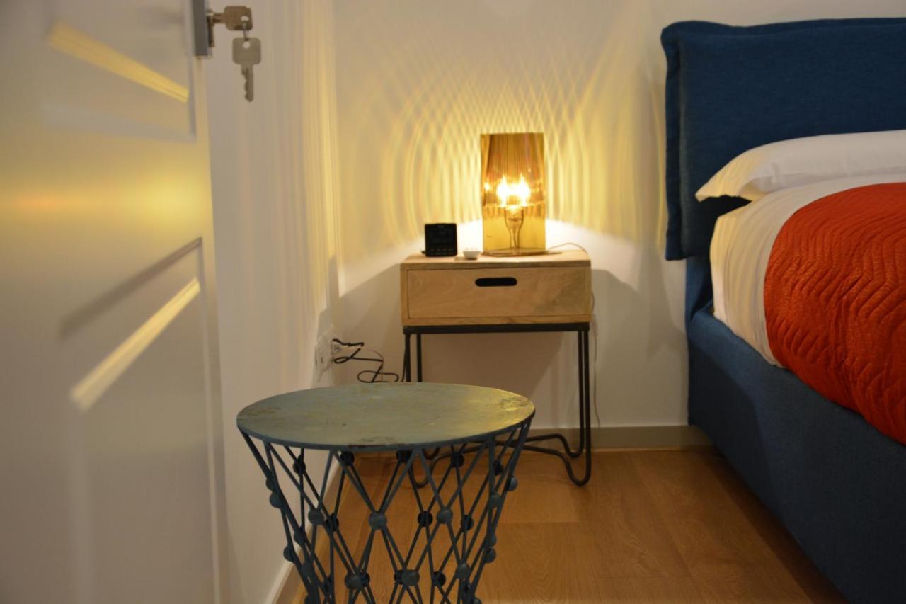 Dimora Megaride Bed & Breakfast Napoli Bagian luar foto