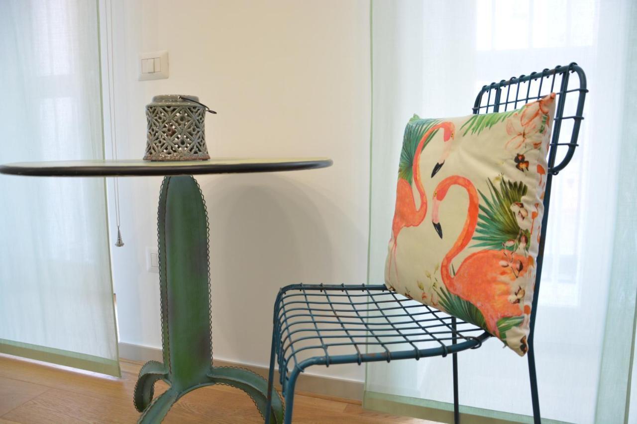 Dimora Megaride Bed & Breakfast Napoli Bagian luar foto